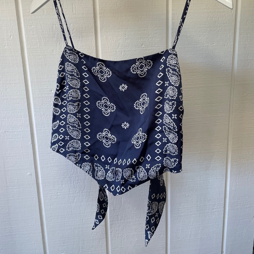 Cute Alcott crop